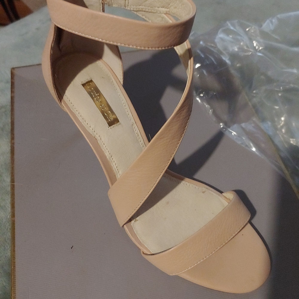 Kitty heels
